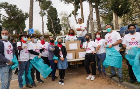 מתנדבים למען הקהילה ביום המעשים הטובים בכפר סבא