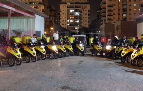 רוכבים ומצילים חיים: 15 אופנועי עזרה ראשונה נוספו ליחידת האופנוענים של מד"א באיזור השרון