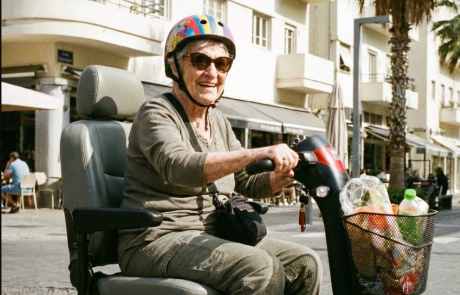 למה כולם עוברים לקורקינט חשמלי עם כיסא?