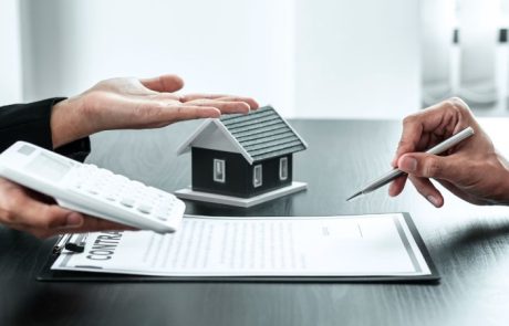 כמה עולה שמאות לדירה וכיצד לבצע מכירת דירת ירושה בין אחים?