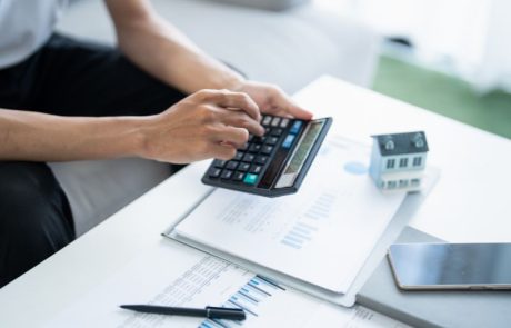 השגת יציבות כלכלית למשפחות: יועץ לכלכלת המשפחה