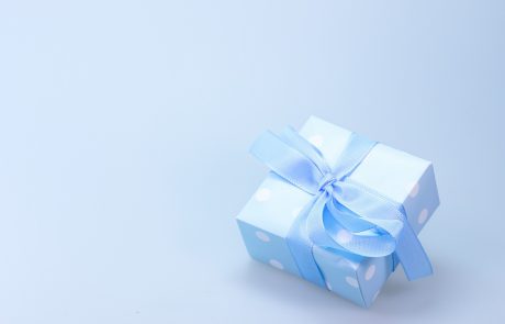 האם צריך מתנות ללקוחות לחגים?