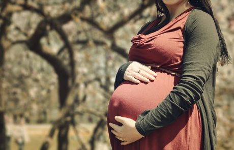 כל מה שצריך לדעת בנוגע לבריחת שתן בהריון
